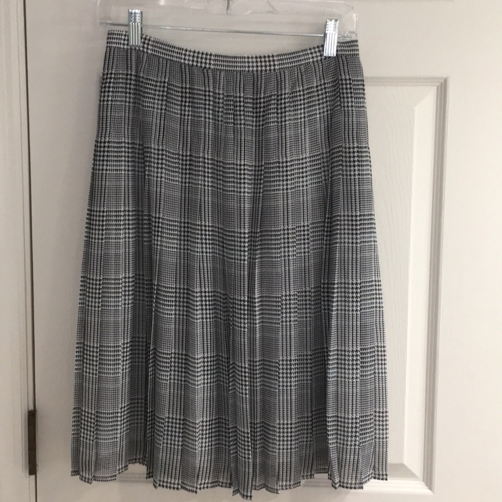 Ann Taylor Pleated Skirt